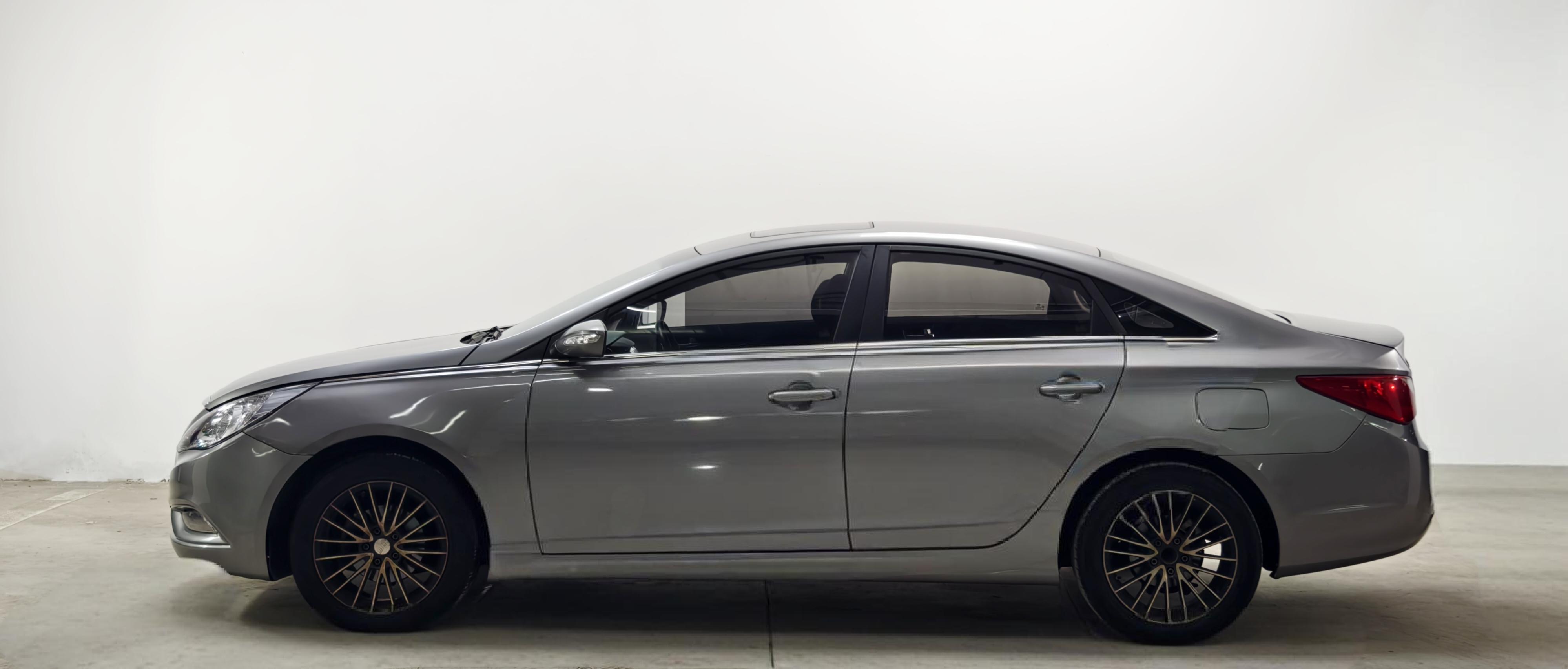 Hyundai Sonata 2011 thumb 2