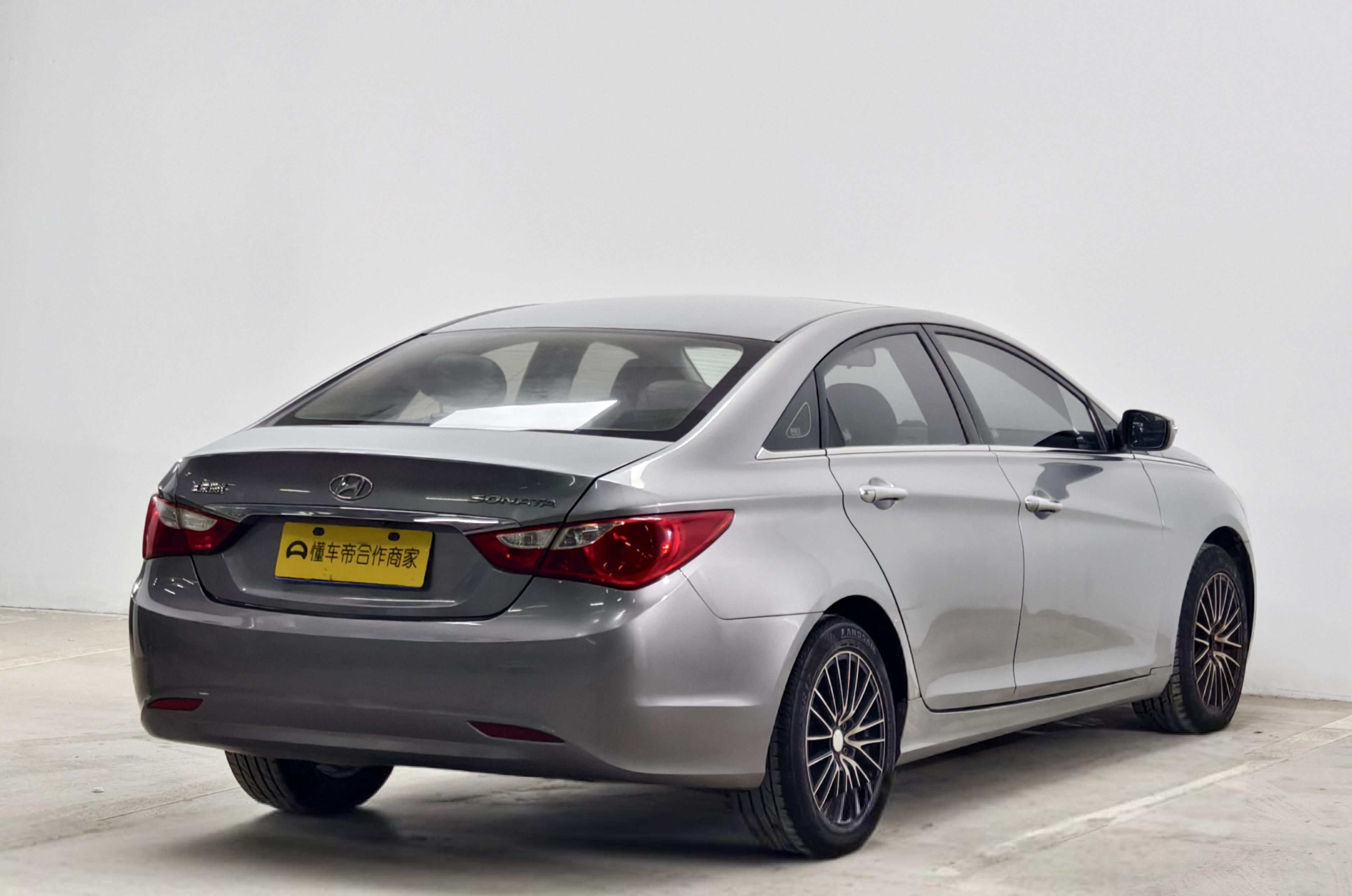 Hyundai Sonata 2011 thumb 5