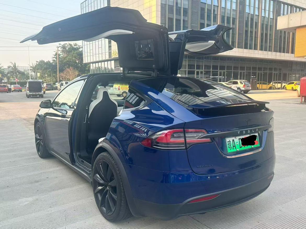 Tesla Model X 2016 thumb 12
