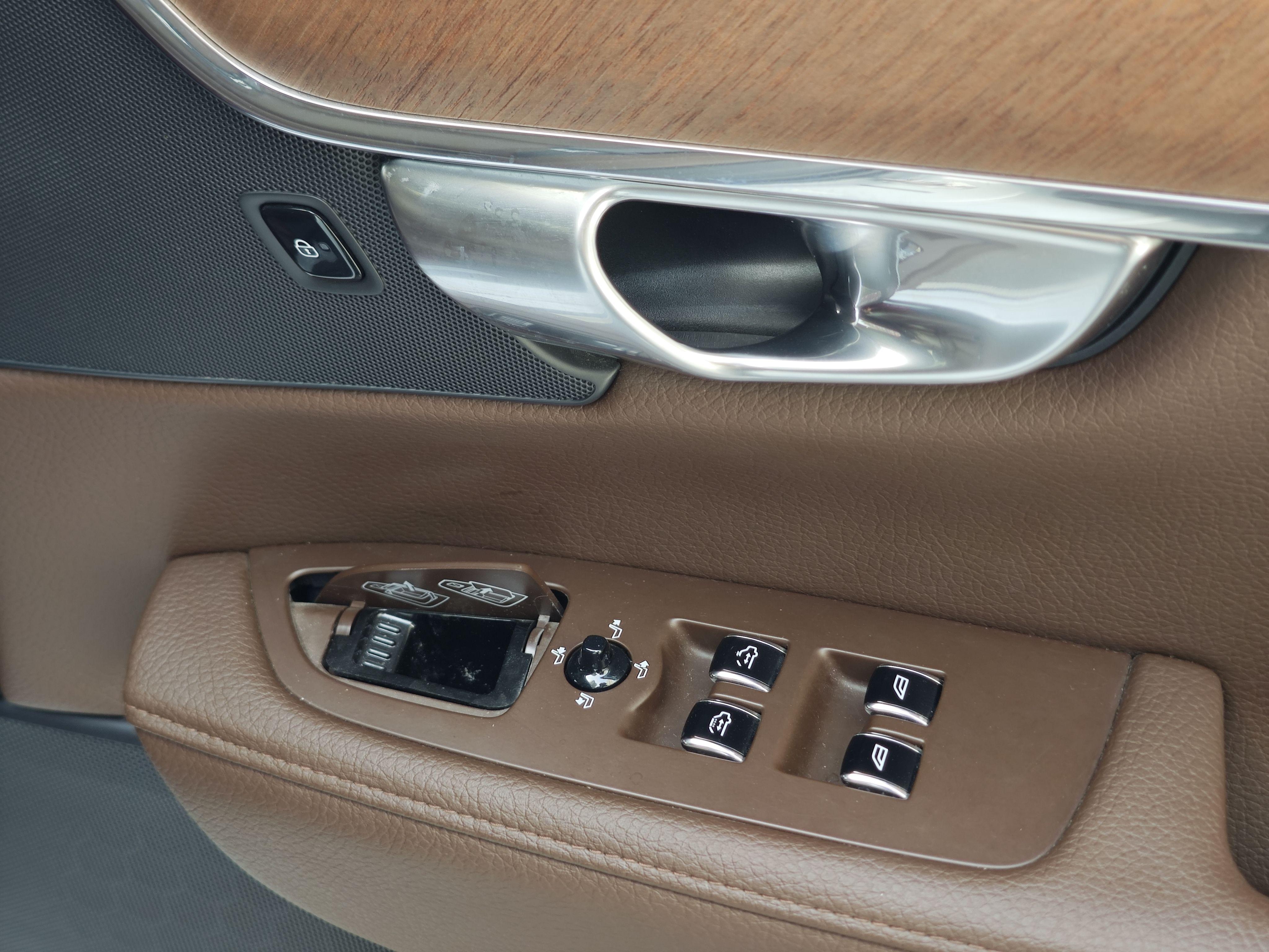 Volvo S90 2019 thumb 12