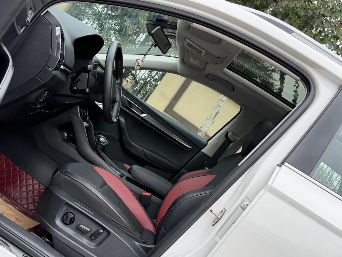 Skoda Ke Luo Ke 2023 thumb 6