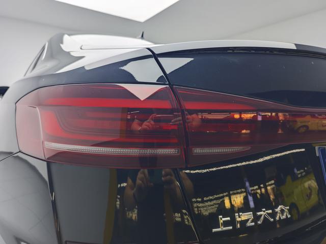 Volkswagen Passat (North America and China) 2023 thumb 11