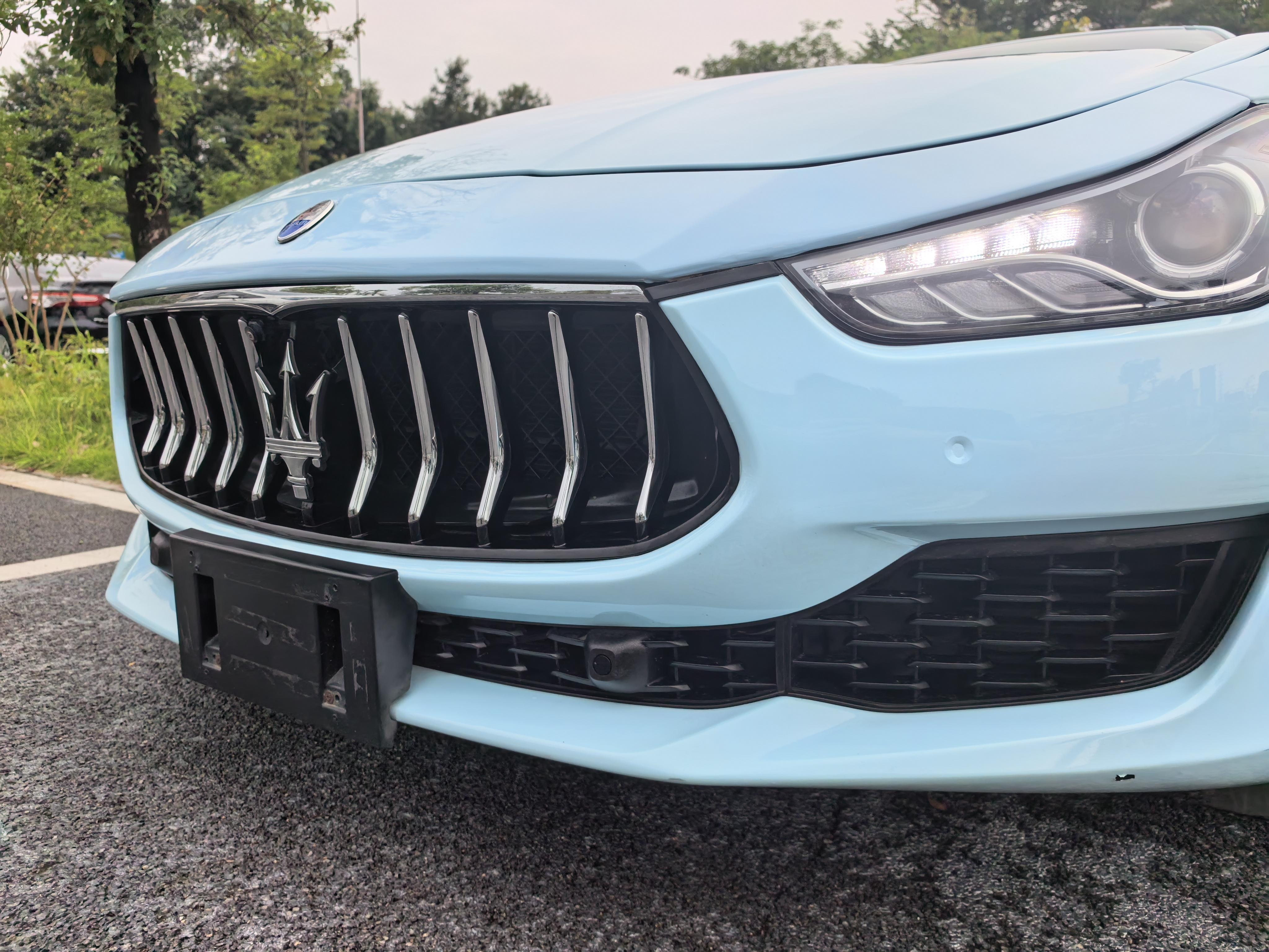 Maserati Ghibli 2017 thumb 9