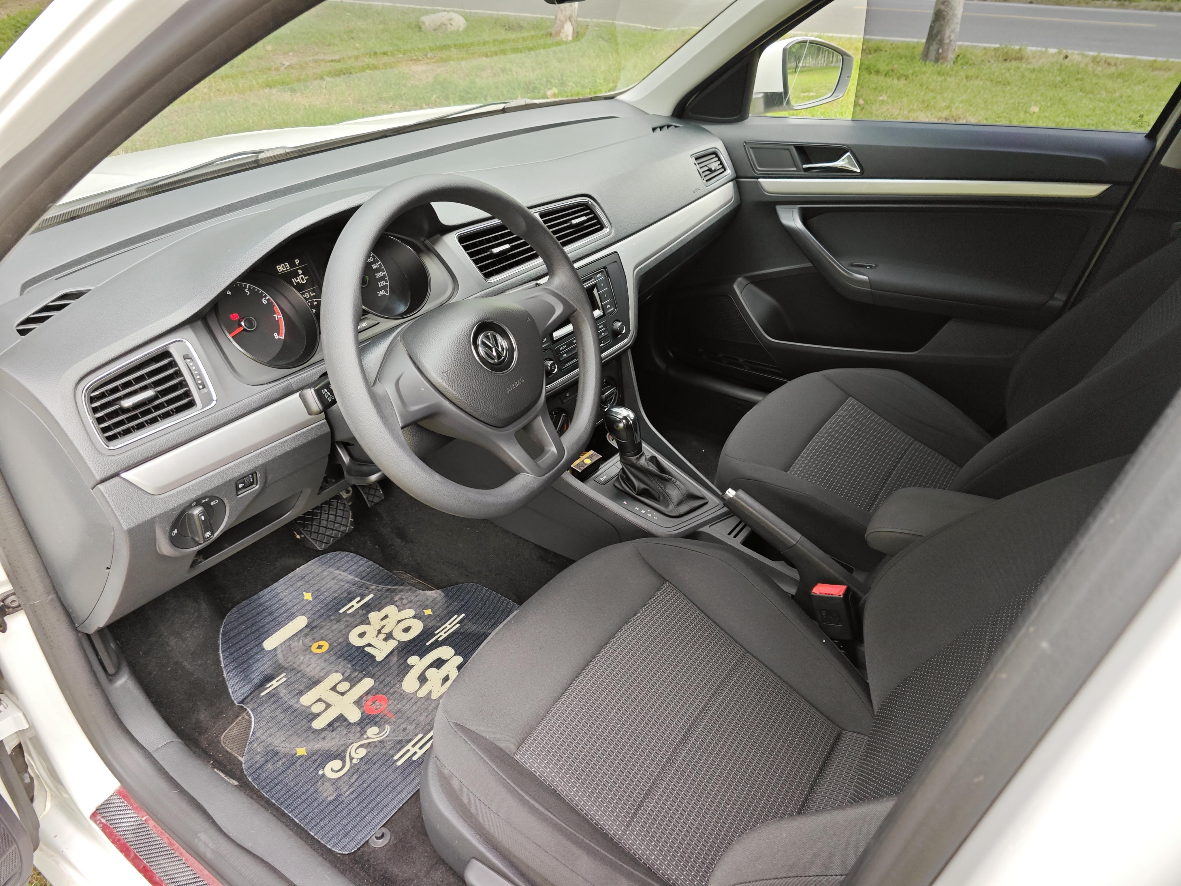 Volkswagen Lavida XR 2017 thumb 6