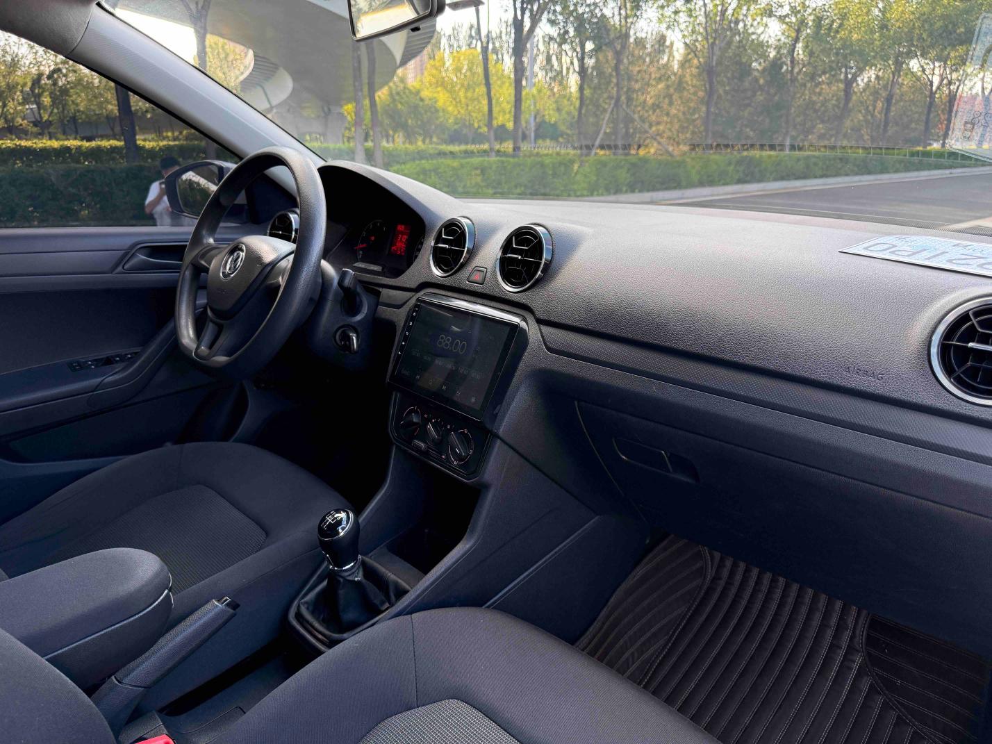 Volkswagen Jetta 2019 thumb 10