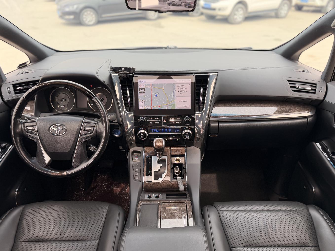 Toyota Vellfire 2021 thumb 5