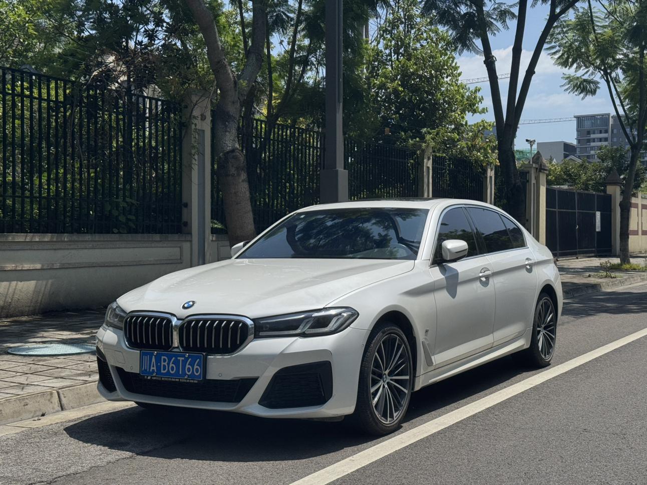 BMW 5 серии 2023 thumb 10