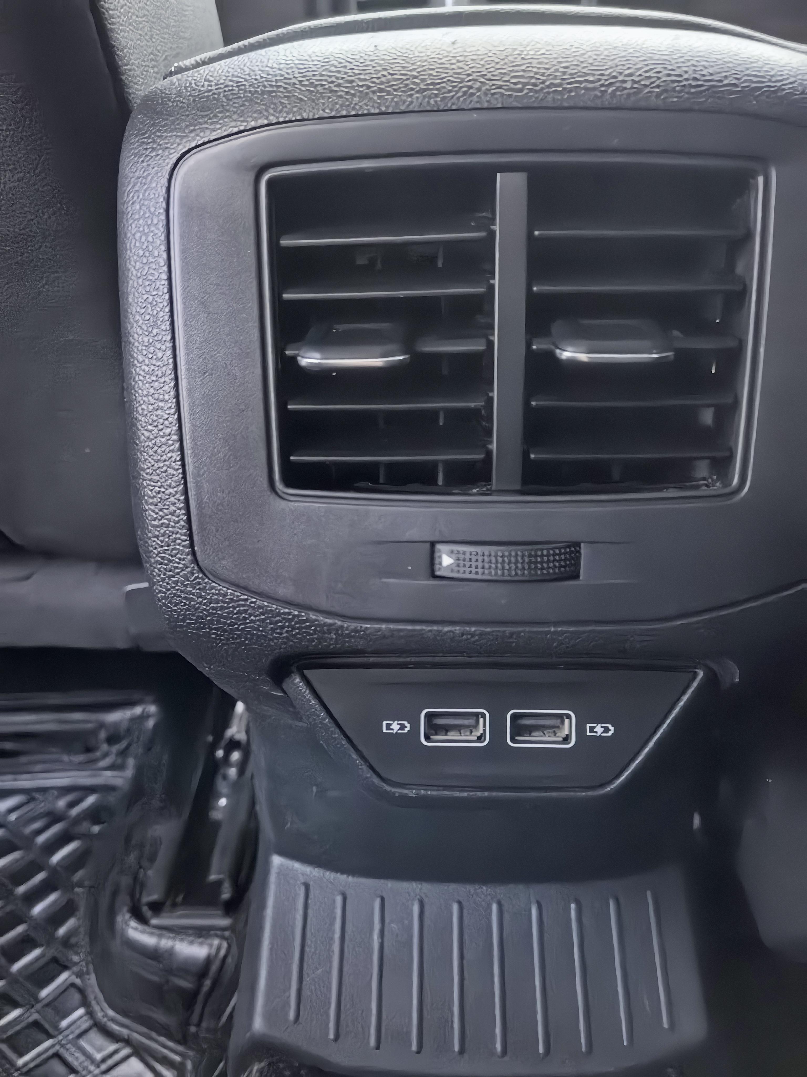 Volkswagen T-Roc 2022 thumb 12