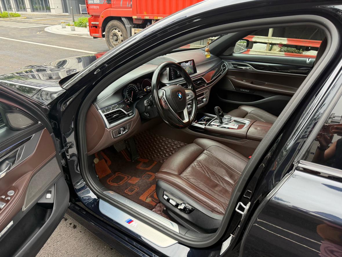 BMW 7 серии 2017 thumb 4