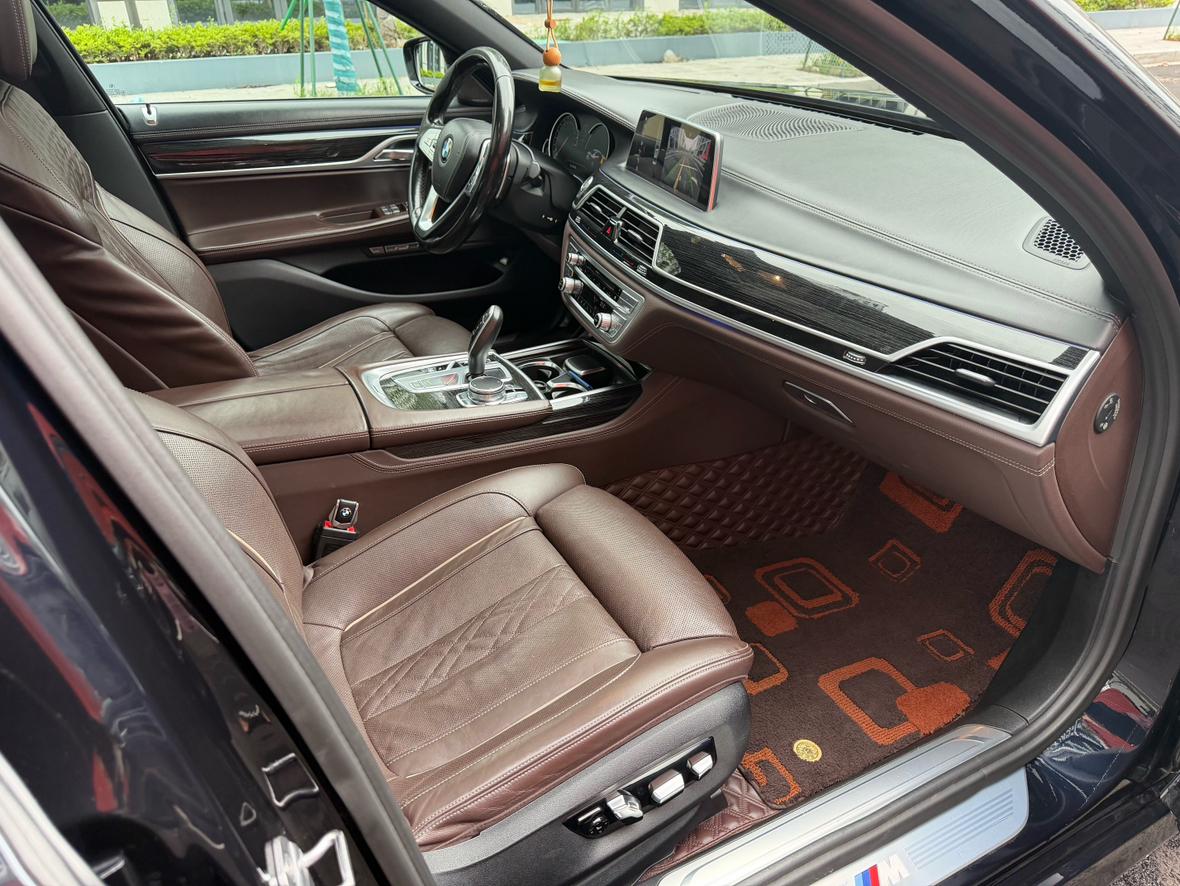 BMW 7 серии 2017 thumb 5