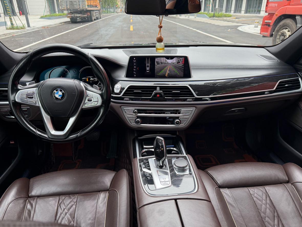 BMW 7 серии 2017 thumb 6