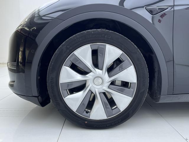 Tesla Model Y 2021 thumb 9