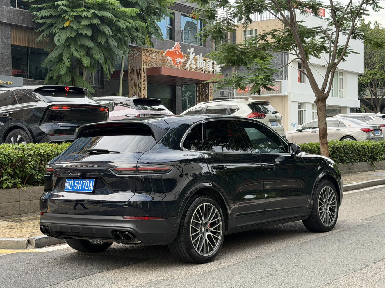 Porsche Cayenne 2019 thumb 4