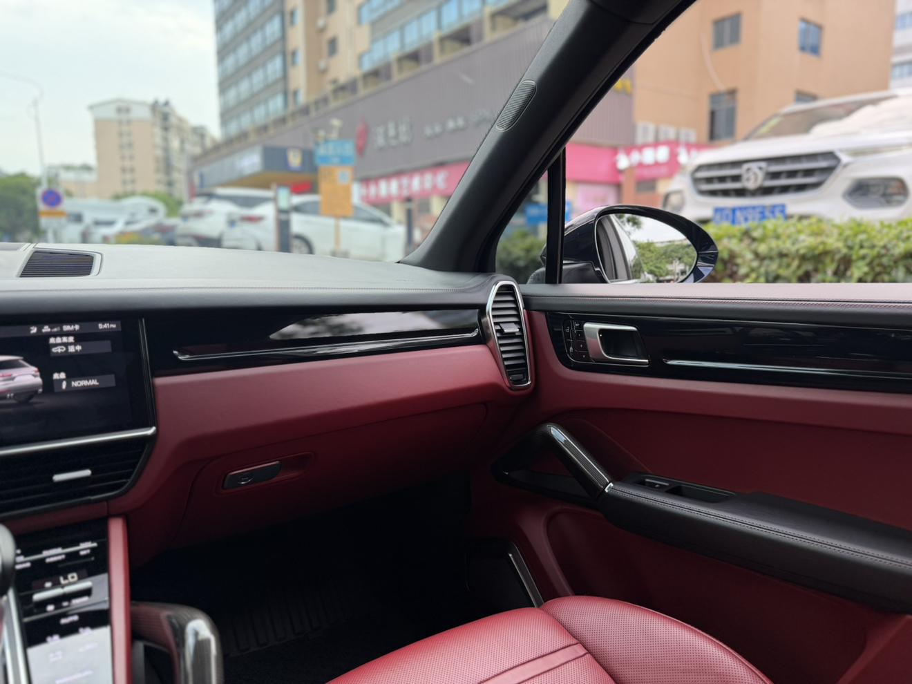 Porsche Cayenne 2019 thumb 6