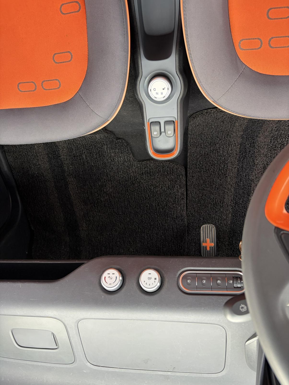 Baojun E100 2019 thumb 6