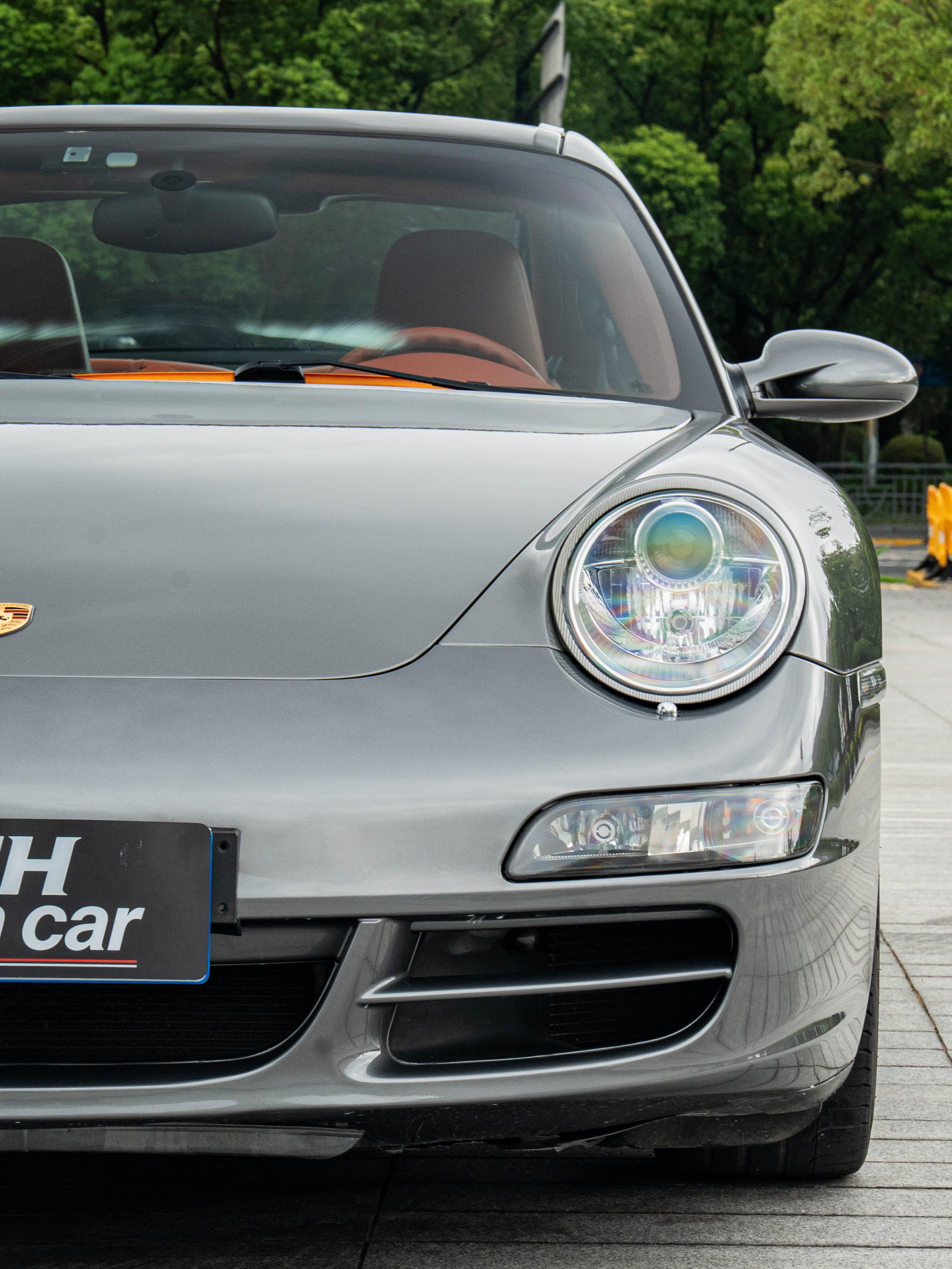 Porsche 911 2006 thumb 2