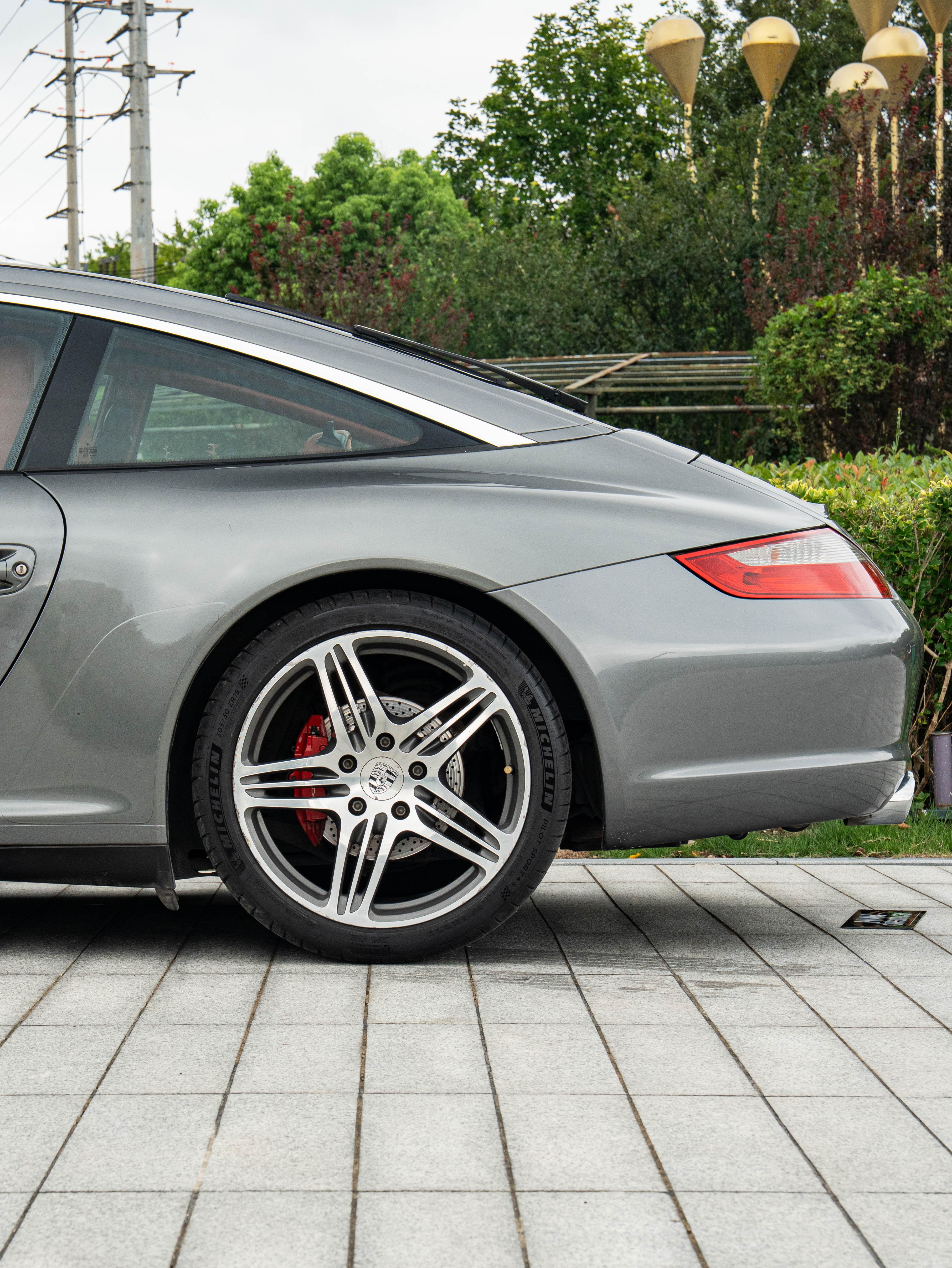 Porsche 911 2006 thumb 4