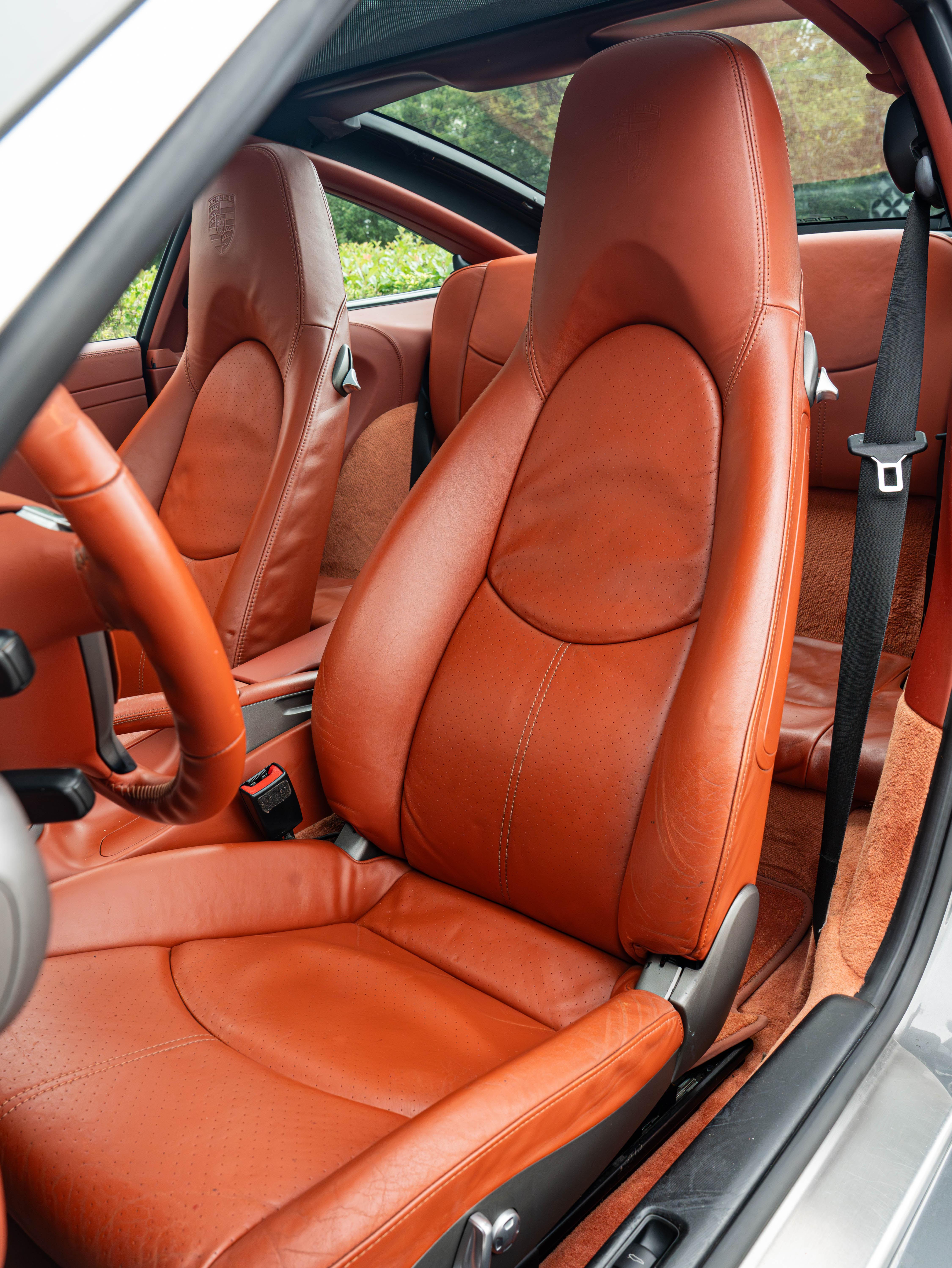 Porsche 911 2006 thumb 12