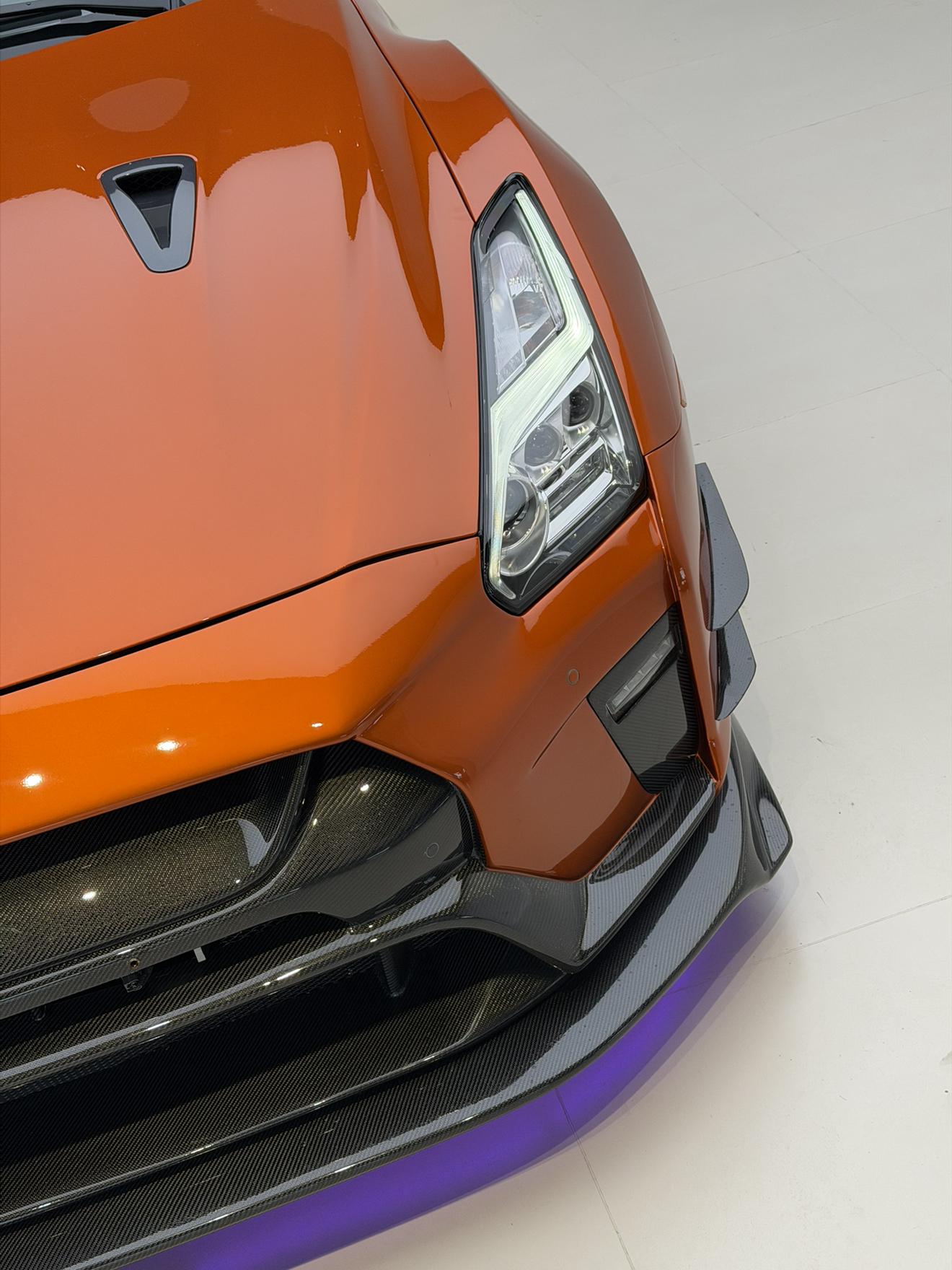 Nissan GT-R 2017 thumb 7
