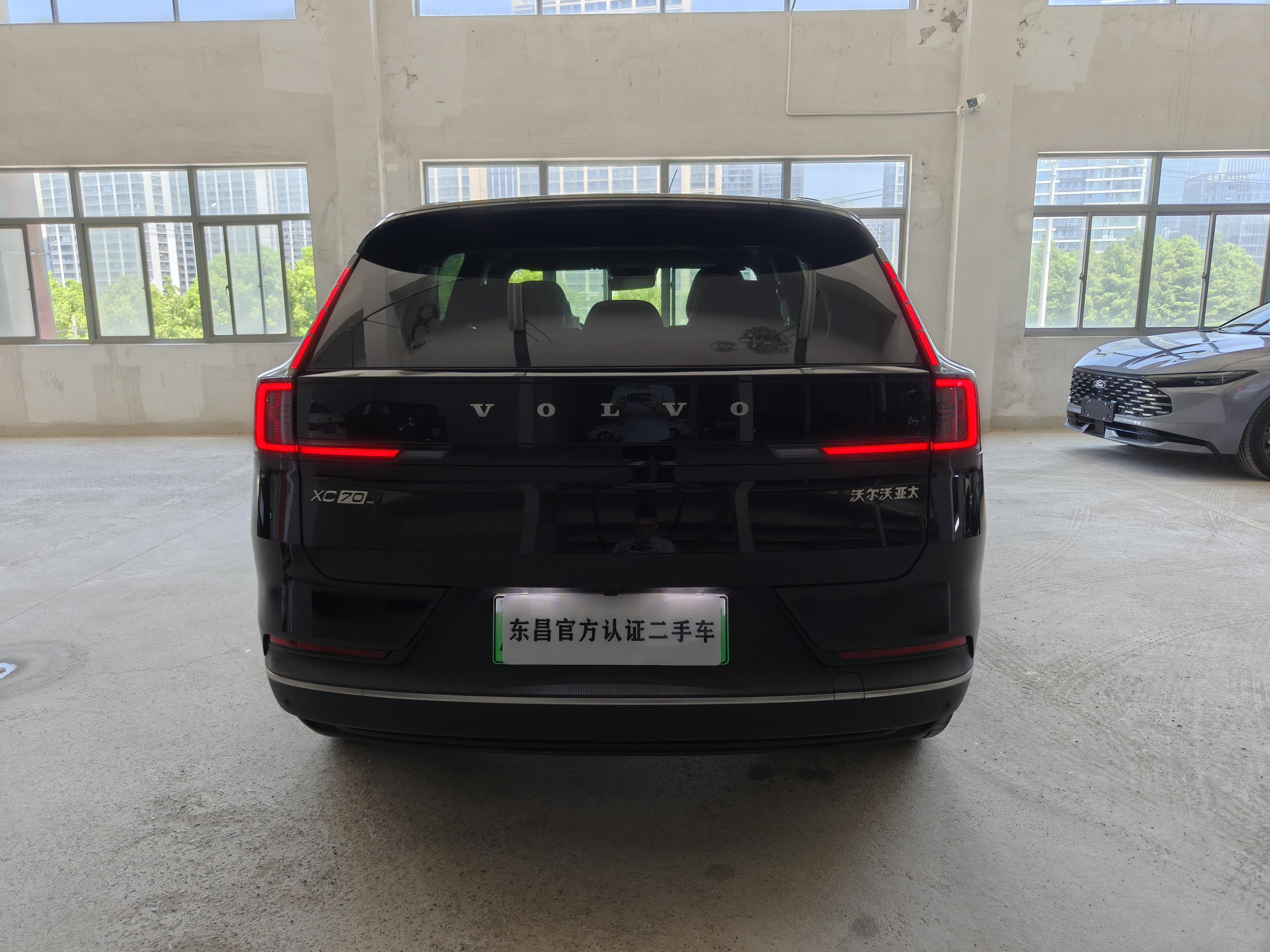 Volvo XC70 2026 thumb 4