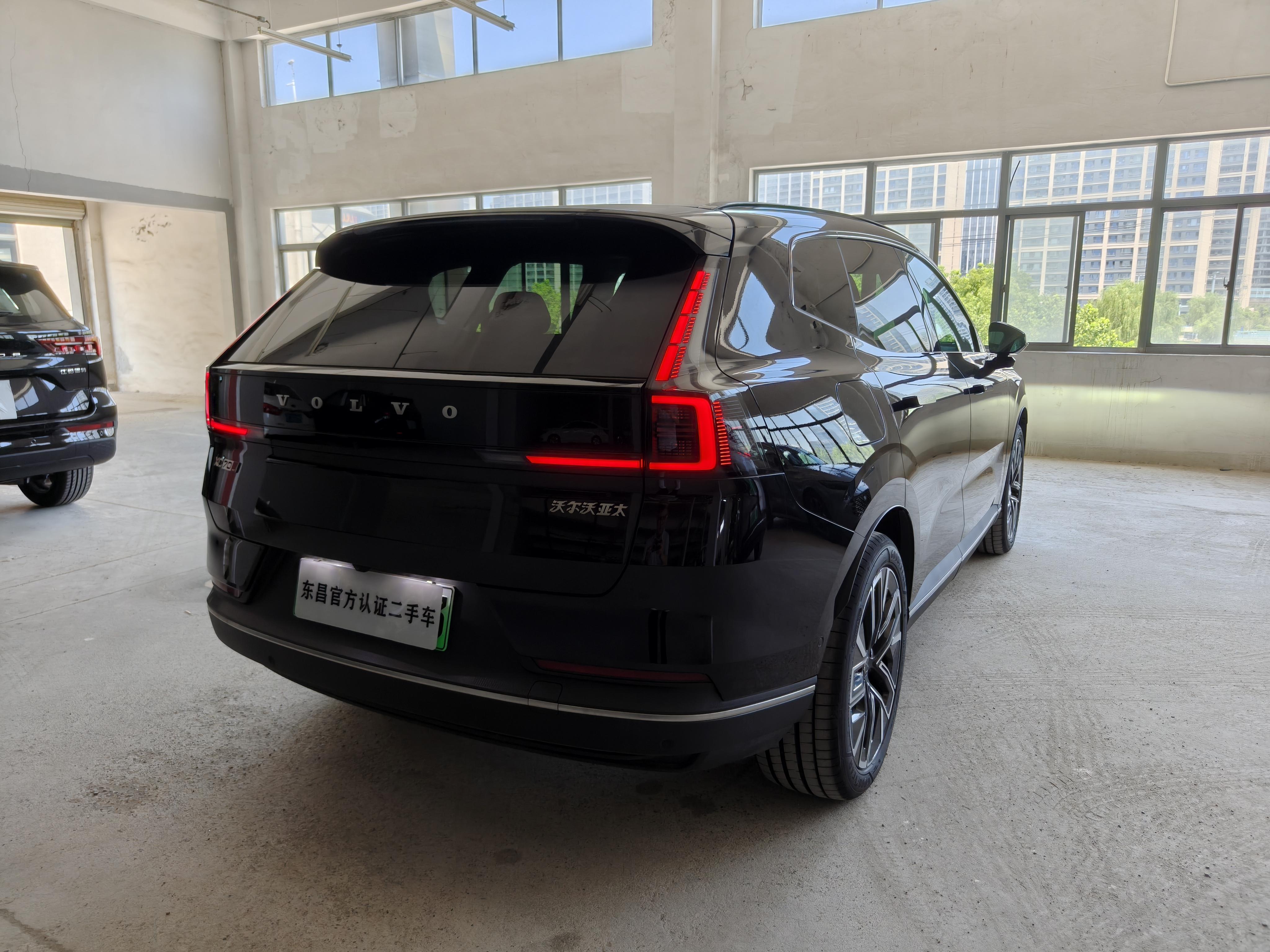 Volvo XC70 2026 thumb 5