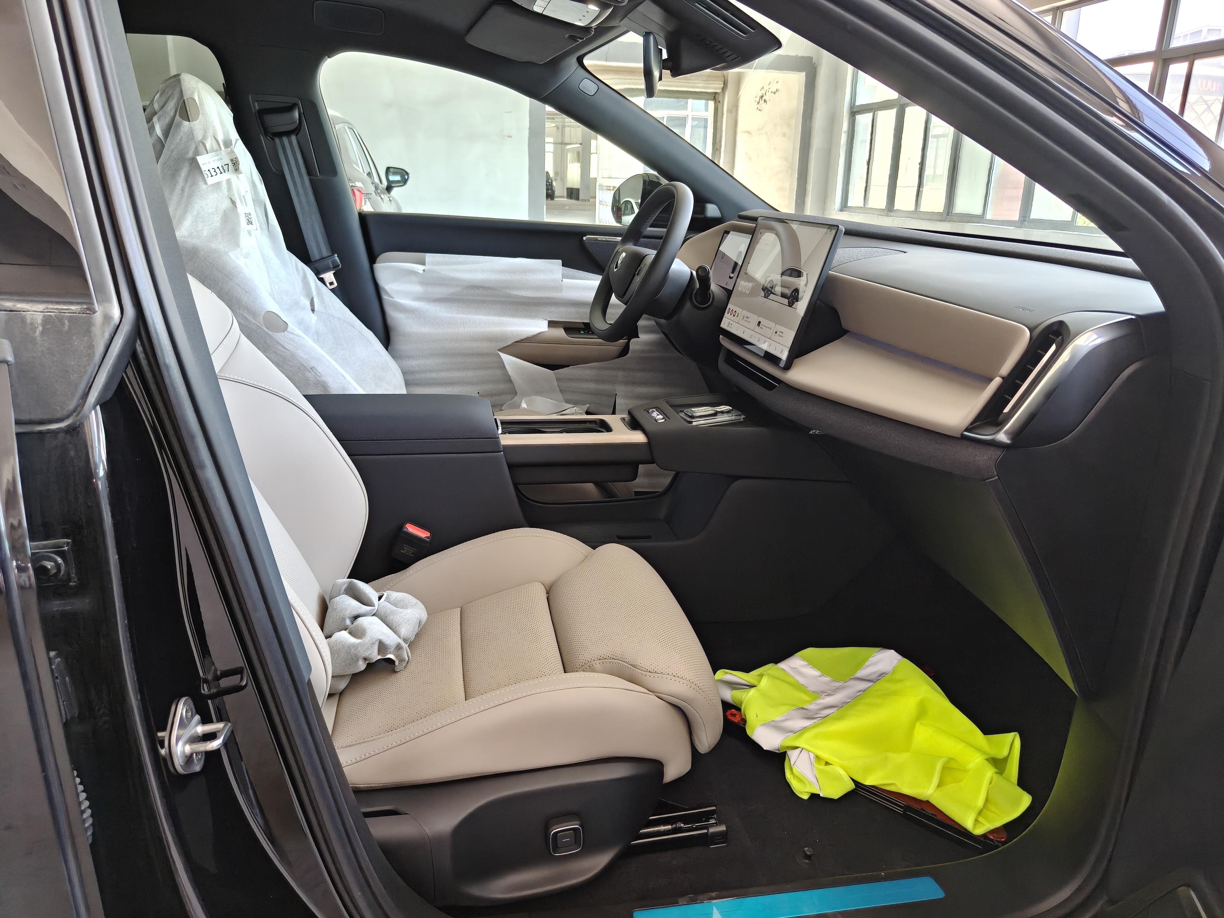 Volvo XC70 2026 thumb 12