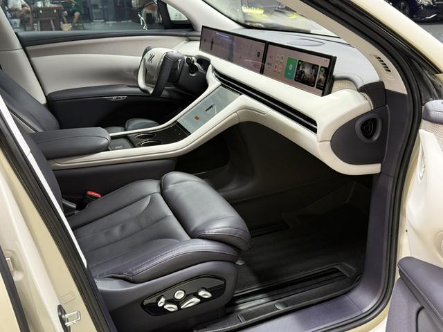 IM Motors (Zhiji) LS7 2023 thumb 9