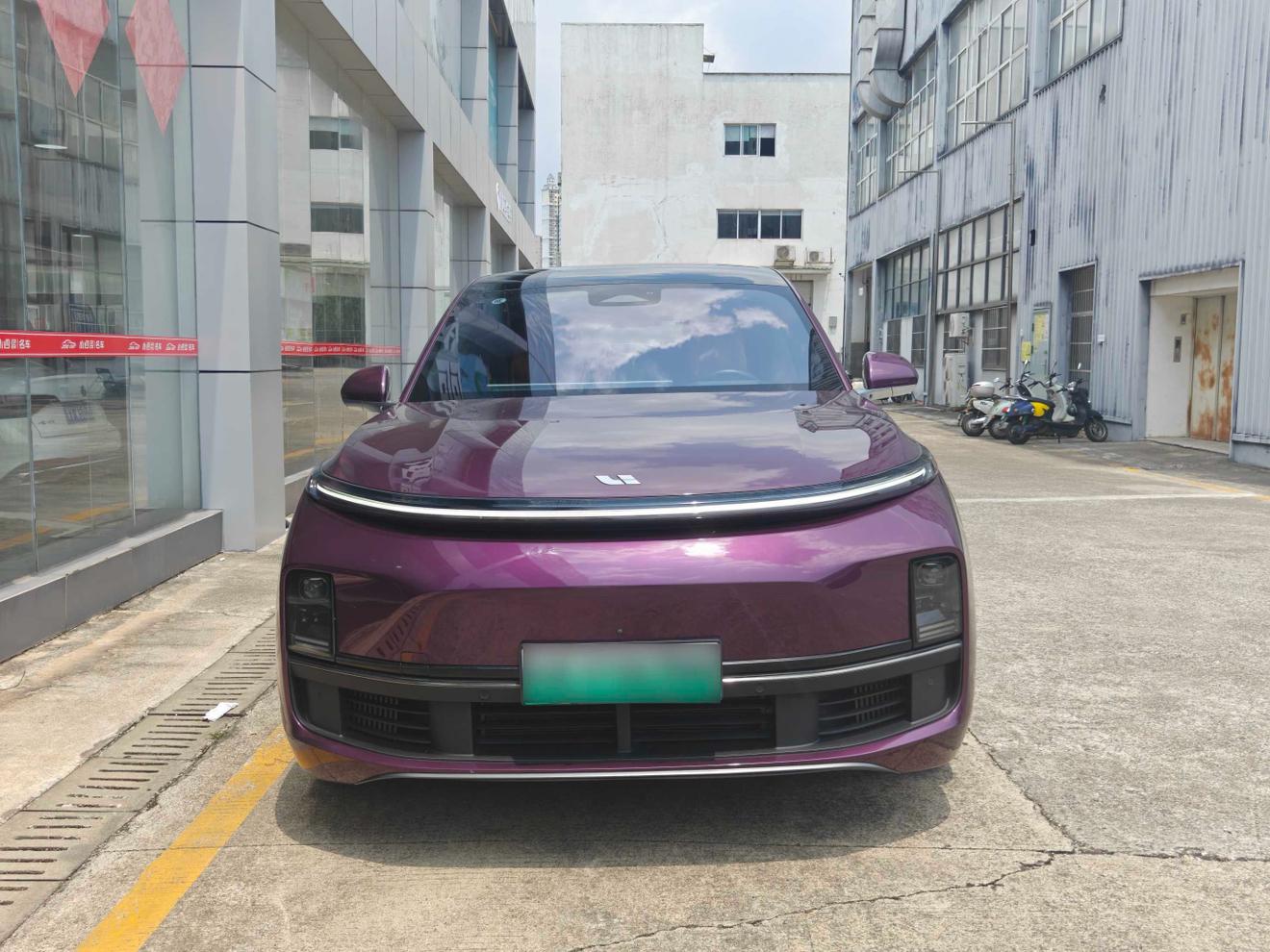 Lixiang (Li Auto) L8 2023 thumb 9
