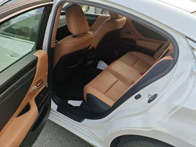 Lexus ES 2021 thumb 10