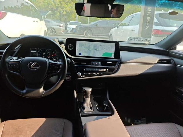 Lexus ES 2022 thumb 8