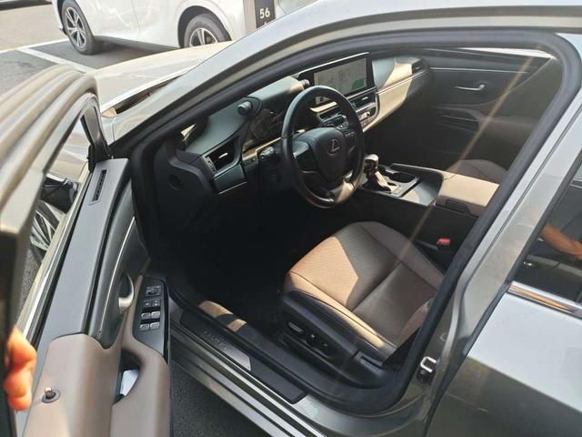 Lexus ES 2022 thumb 10