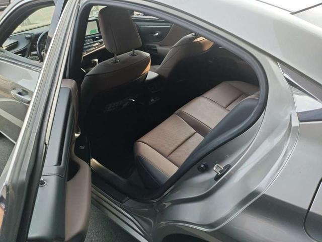 Lexus ES 2022 thumb 11