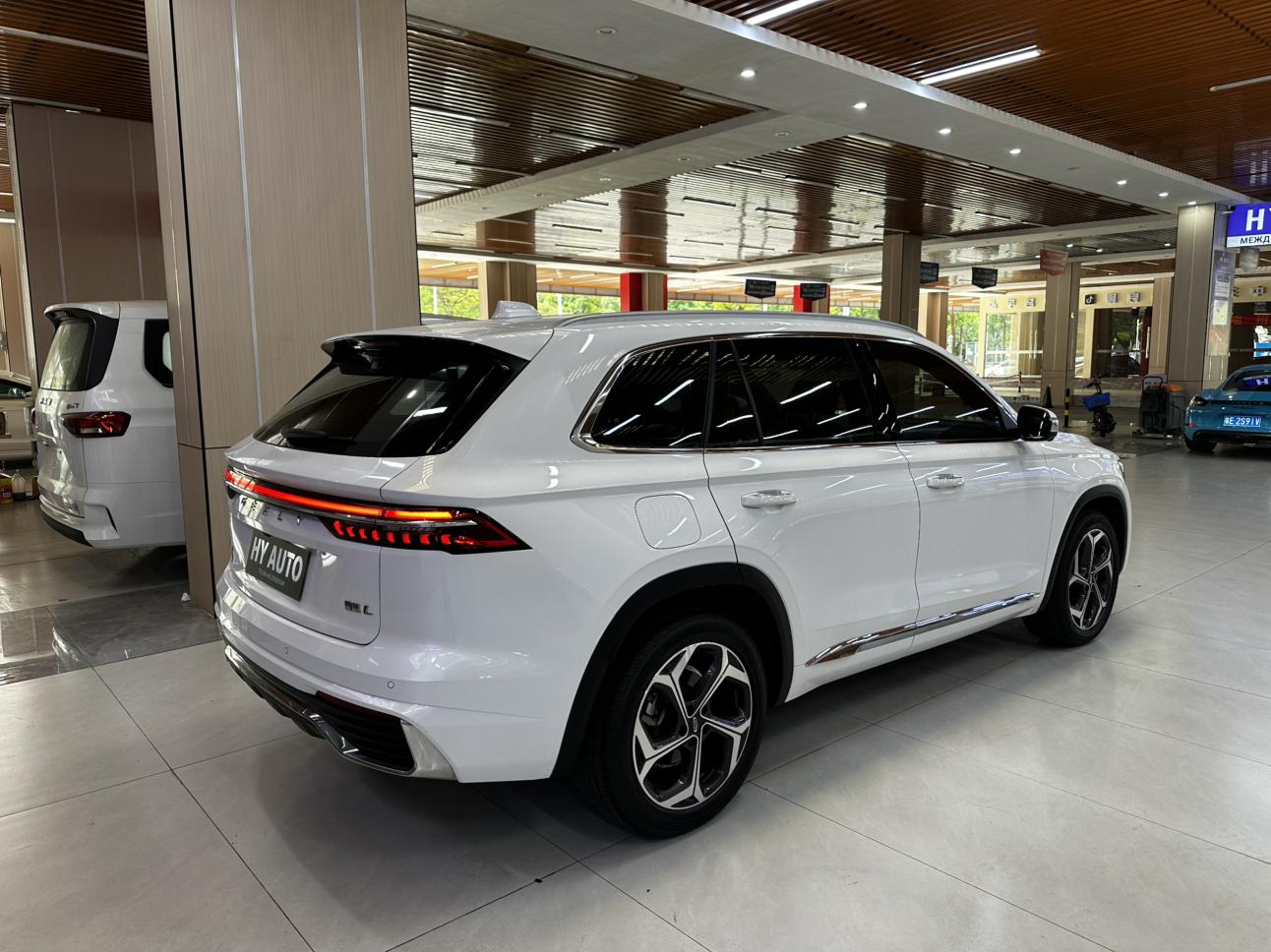 Geely Xingyue L 2021 thumb 4