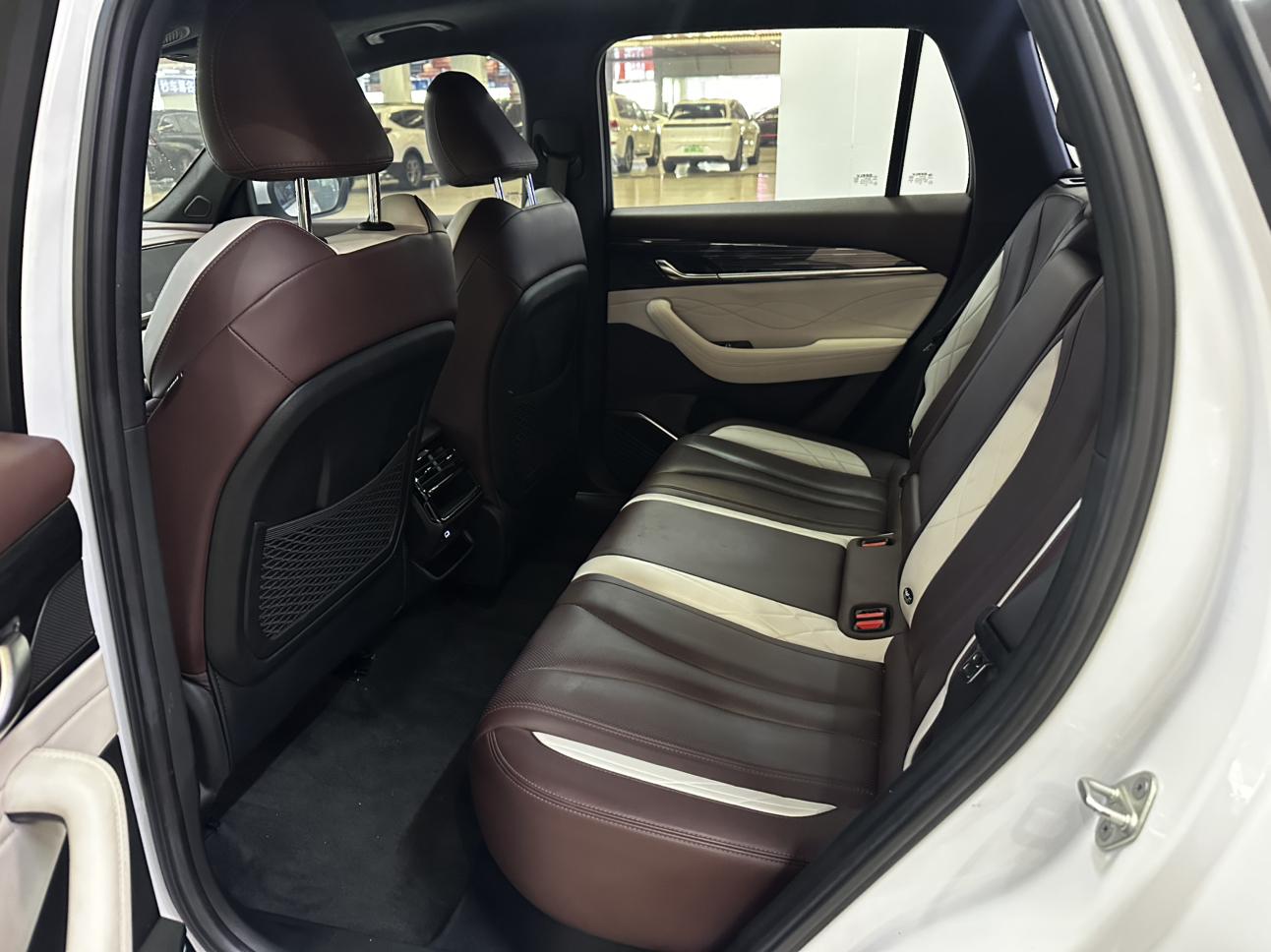 Geely Xingyue L 2021 thumb 8