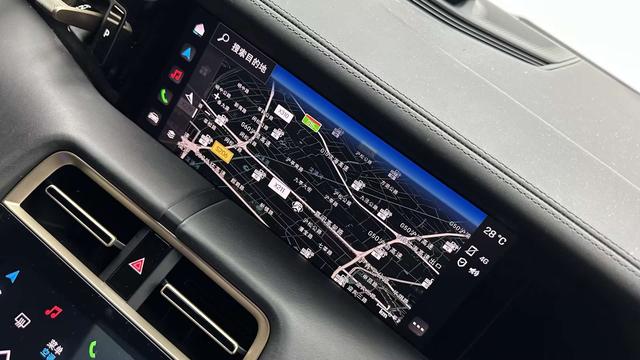 Porsche Taycan 2020 thumb 7
