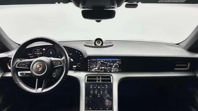 Porsche Taycan 2020 thumb 11
