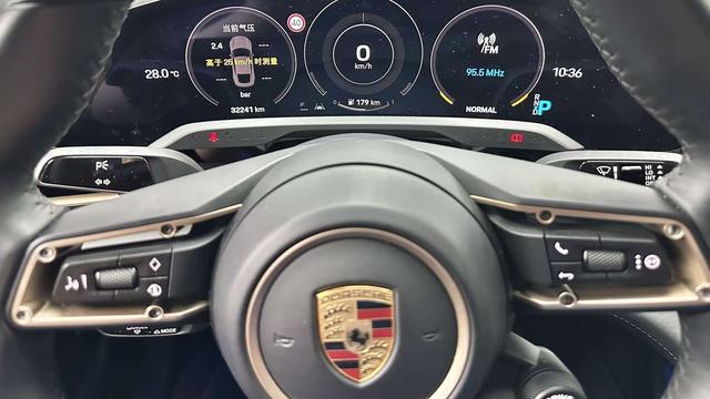 Porsche Taycan 2020 thumb 12