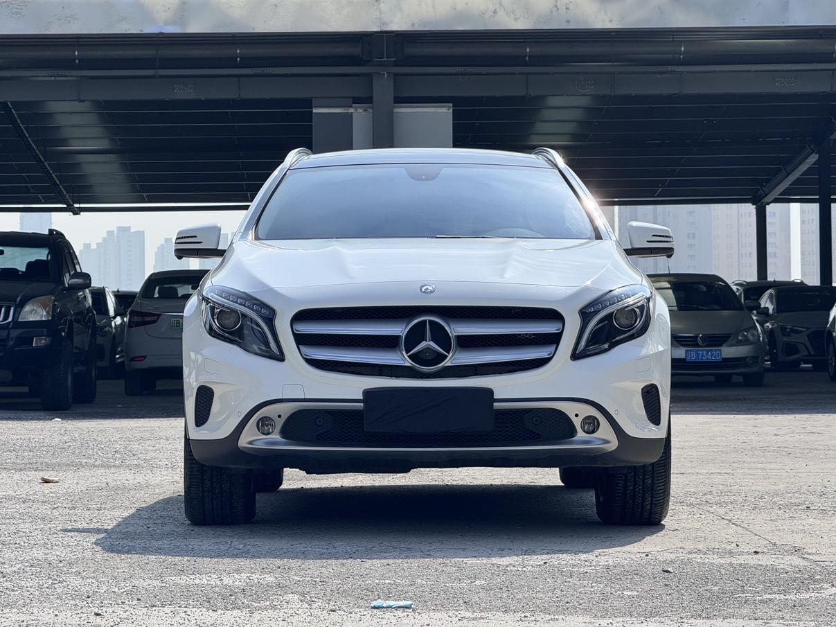 Mercedes-Benz GLA 2015 thumb 12
