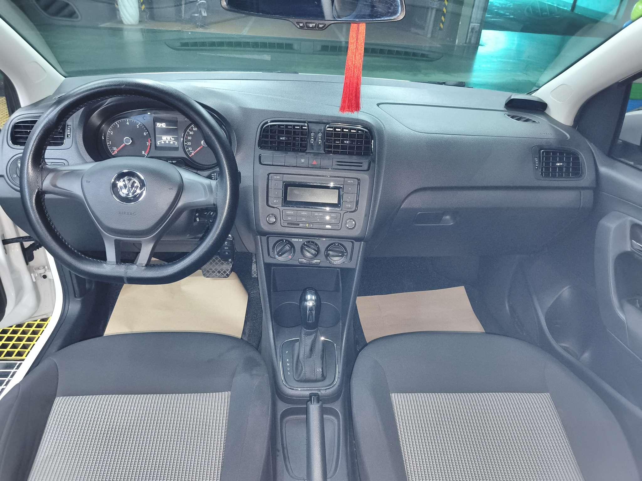Volkswagen Polo 2016 thumb 6