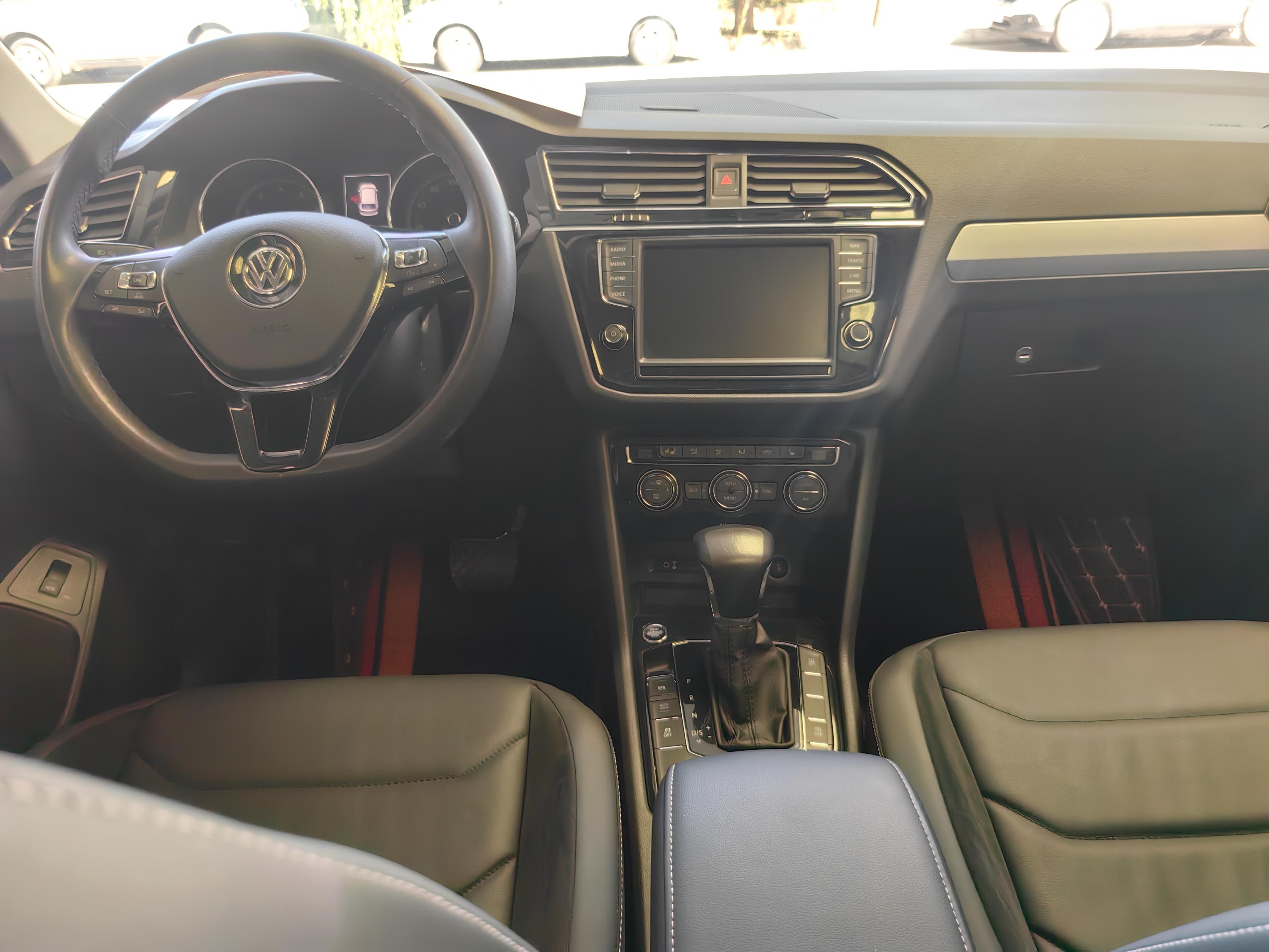 Volkswagen Tiguan 2017 thumb 4