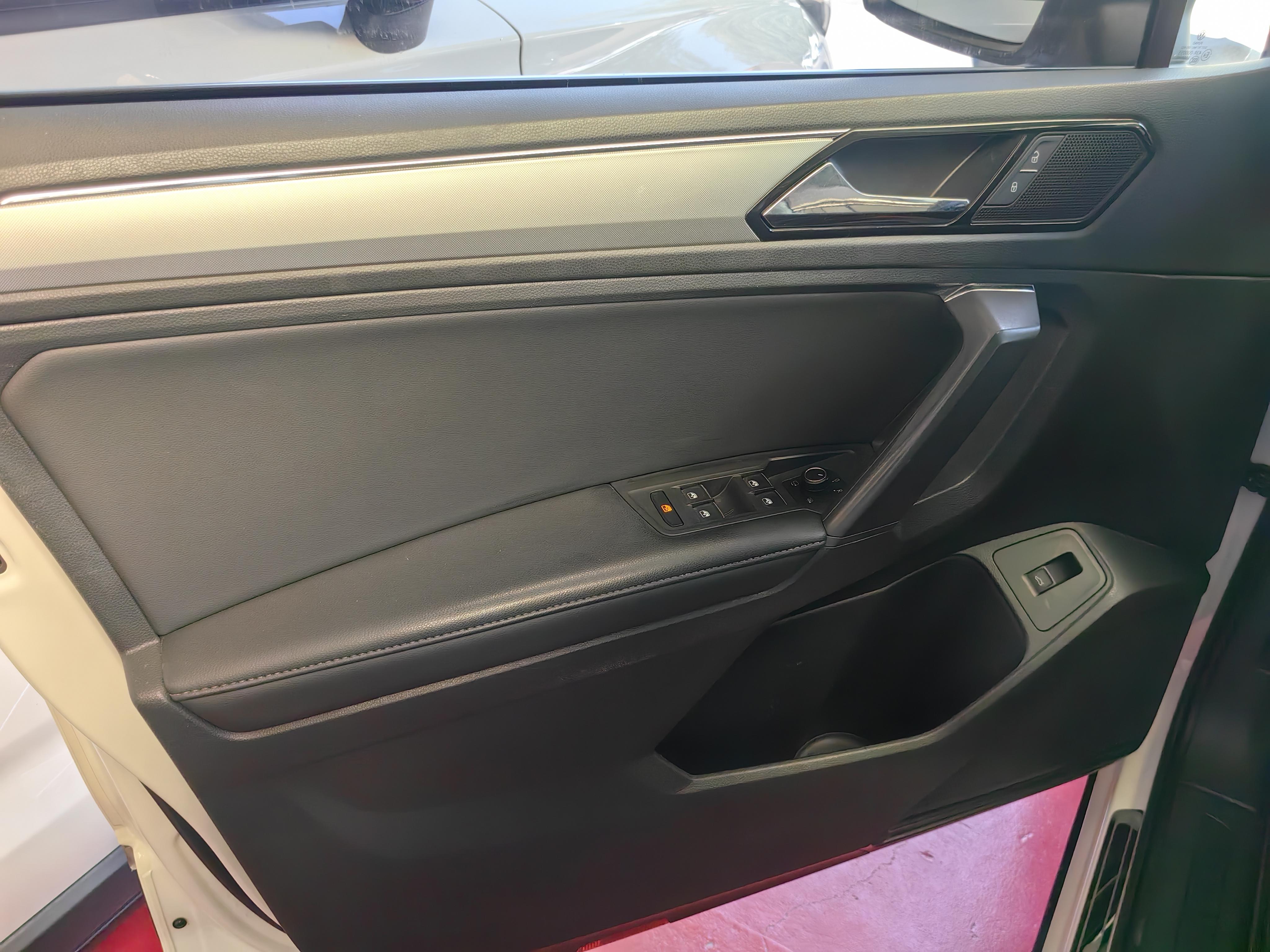 Volkswagen Tiguan 2017 thumb 10