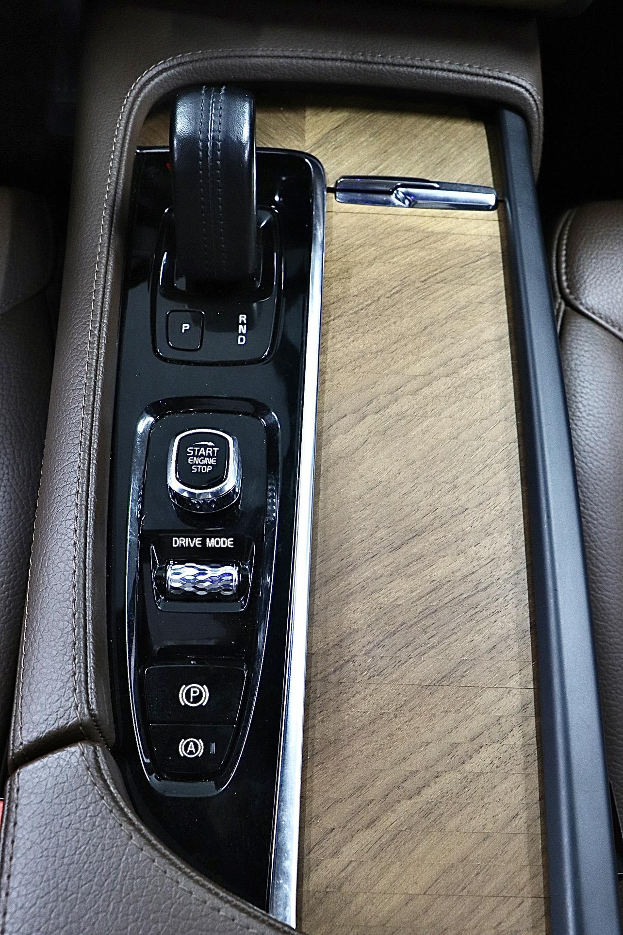 Volvo XC90 2021 thumb 8