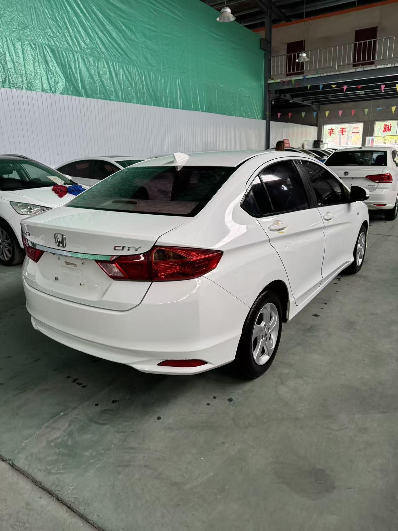 Honda City 2015 thumb 4