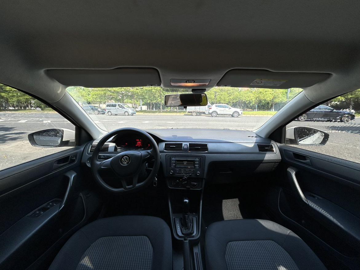 Volkswagen Santana 2016 thumb 5