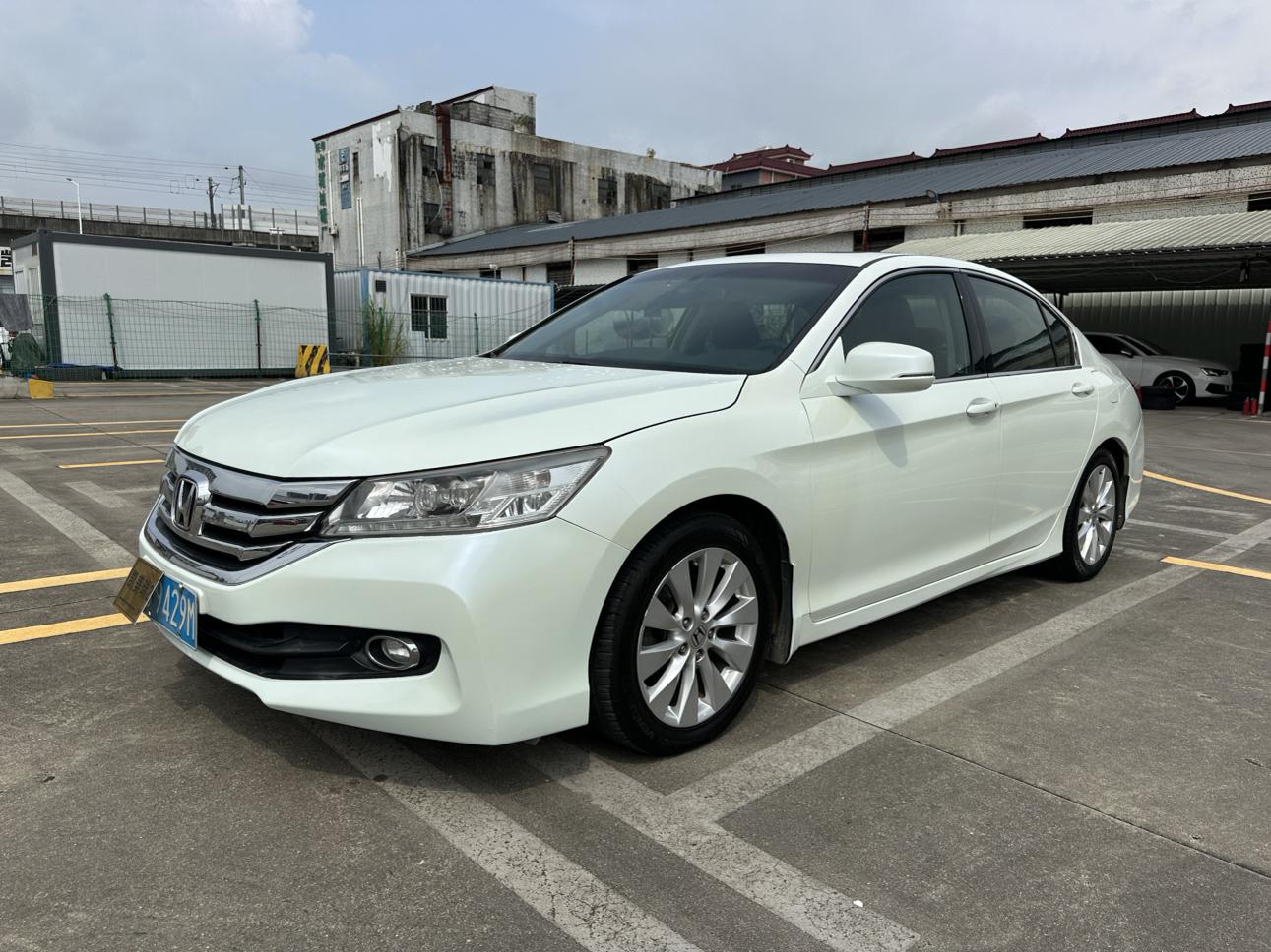Honda Accord 2015 thumb 8