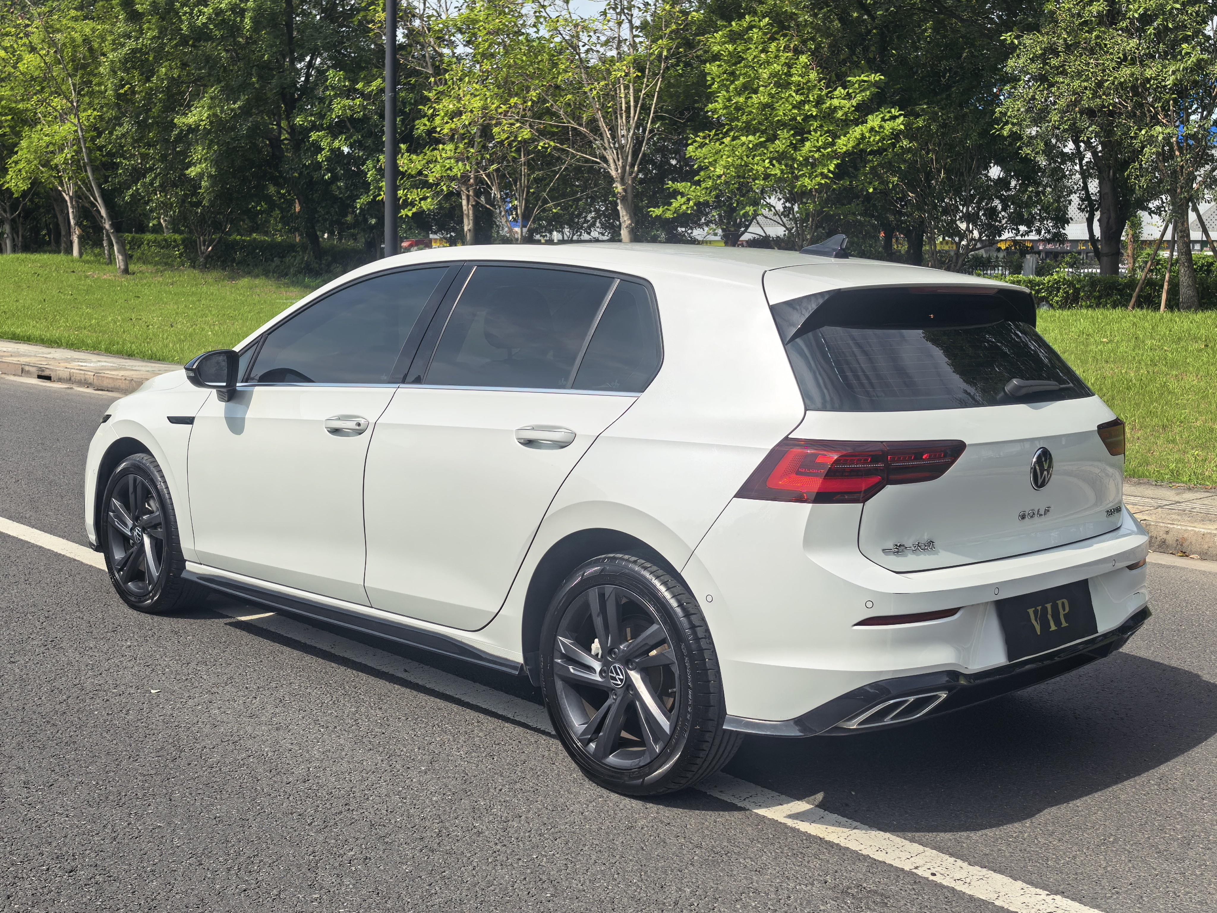 Volkswagen Golf Sportsvan 2023 thumb 3