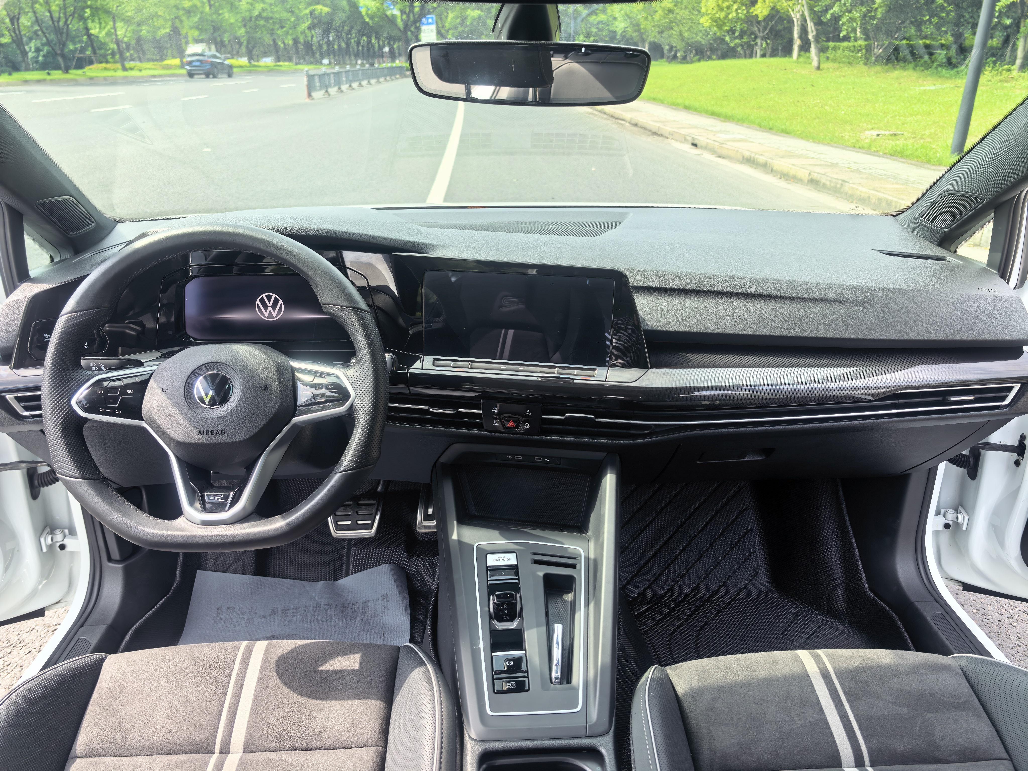 Volkswagen Golf Sportsvan 2023 thumb 8