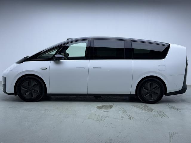 Lixiang (Li Auto) Mega 2025 thumb 2