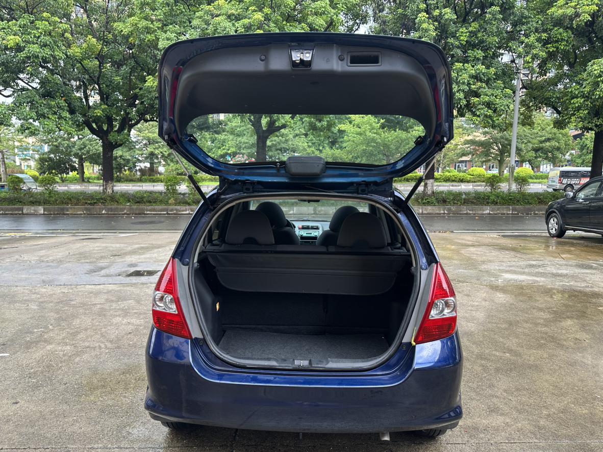 Honda Fit Shuttle 2006 thumb 2
