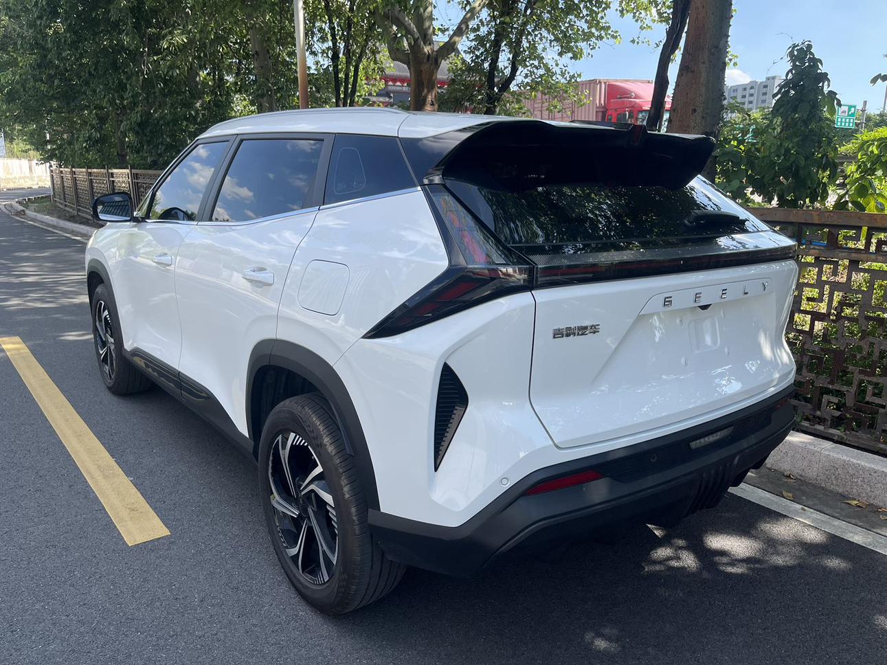 Geely Boyue 2024 thumb 3